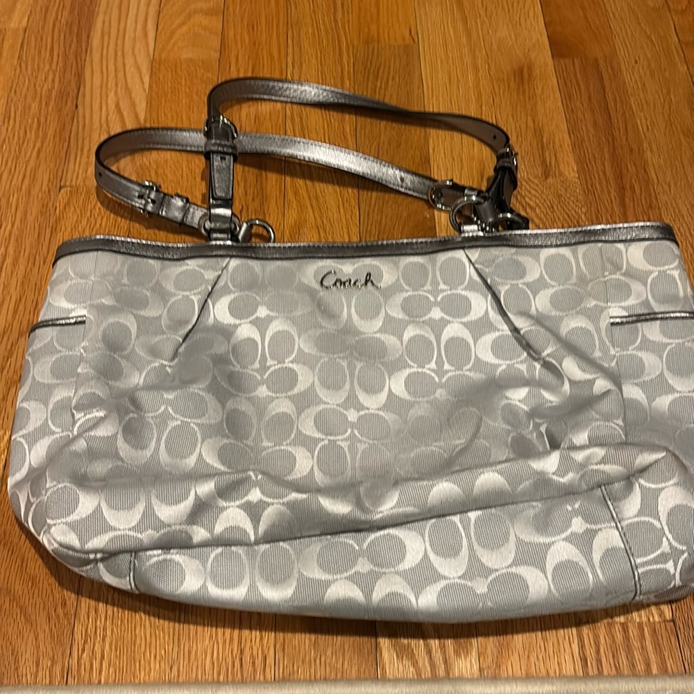 Grey coach c purse